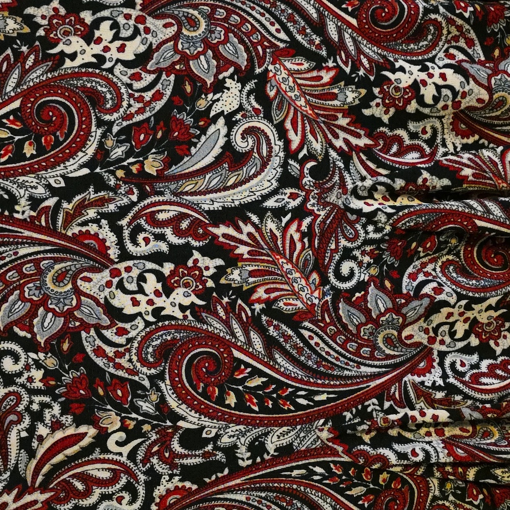 Cutest Paisley knit Skirt (Size M) by Briggs New York in red/black/white - Picture 7 of 7